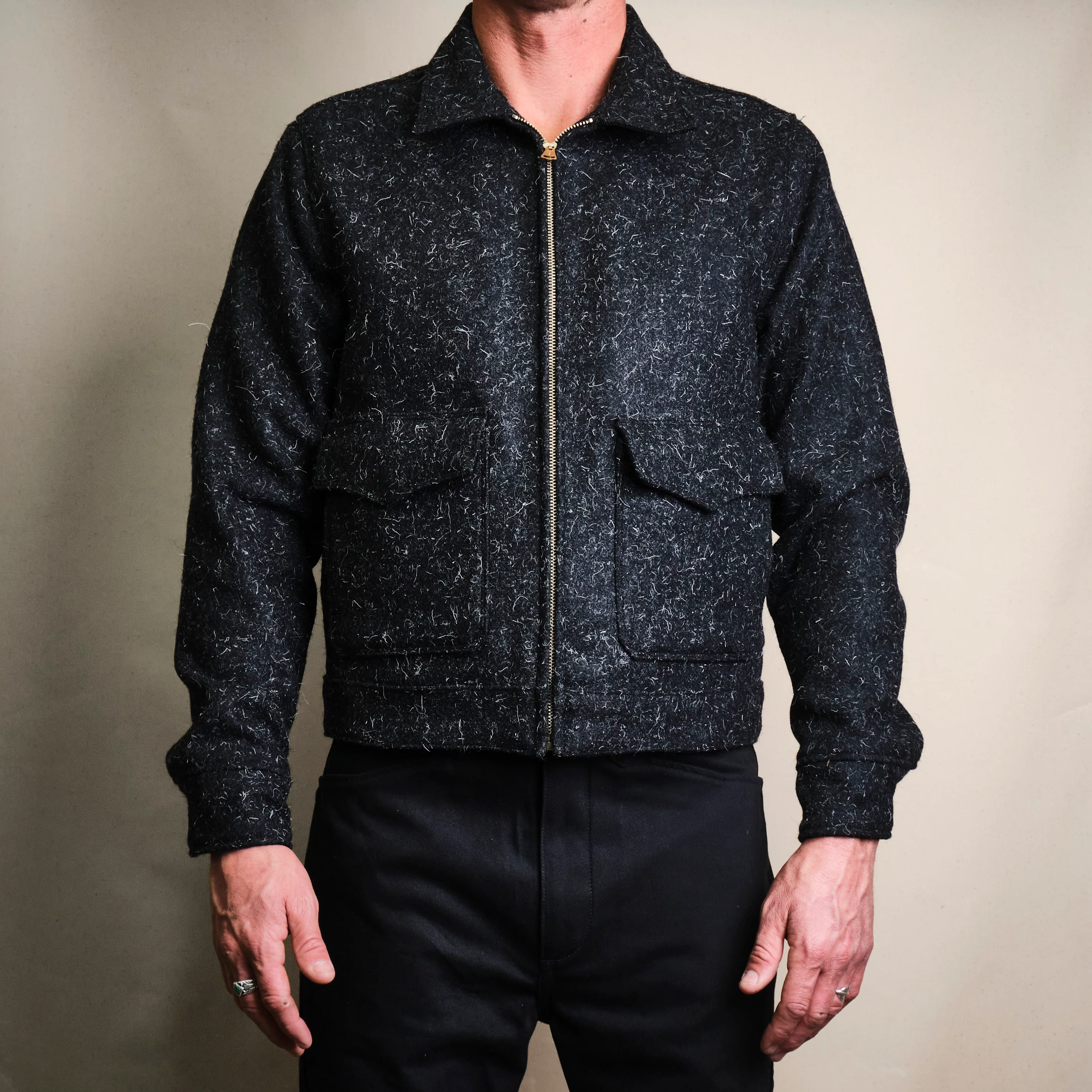 Alcorn Black Kemp Wool - Image 2