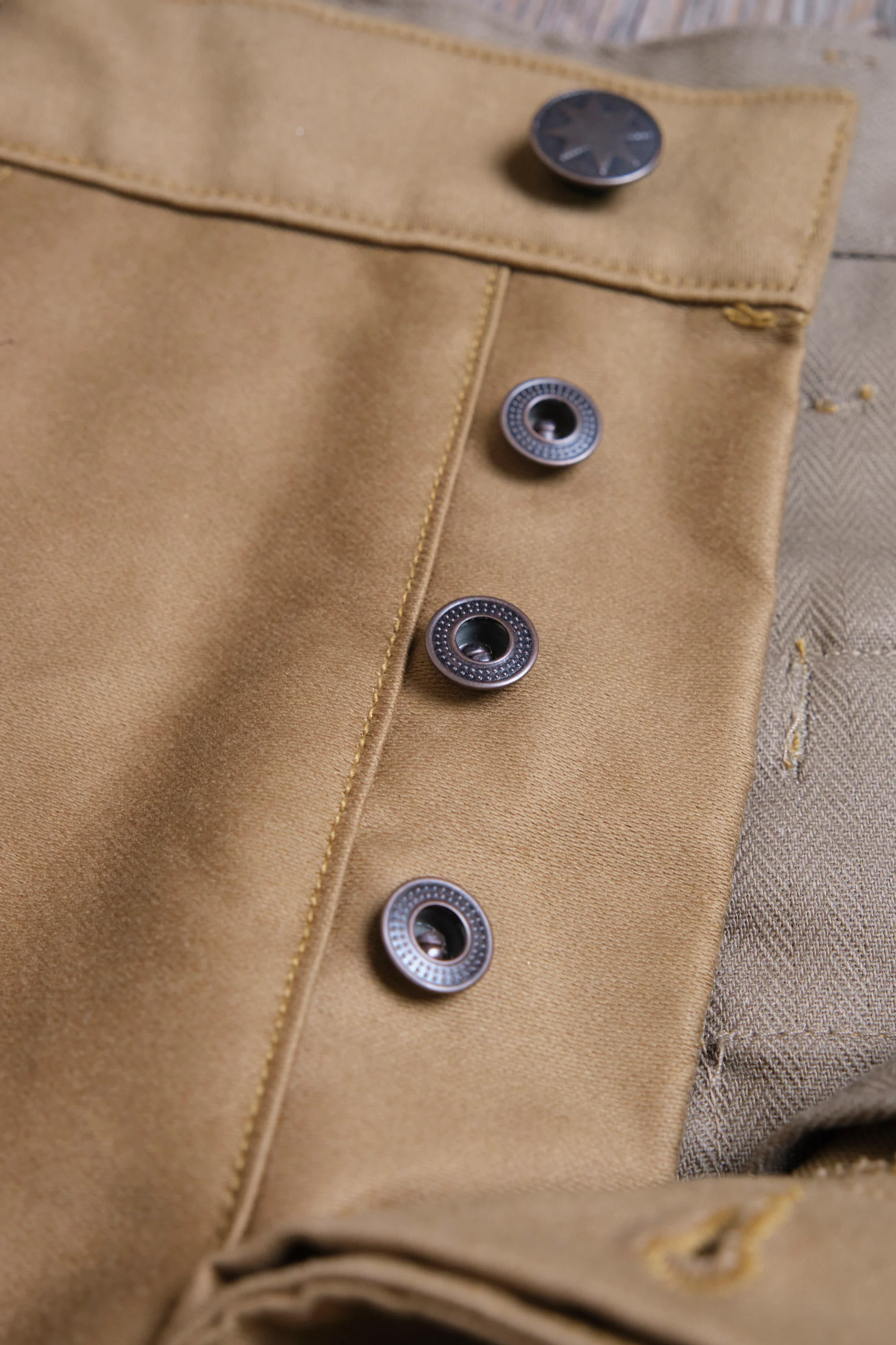 Benton Pant Khaki - Image 9